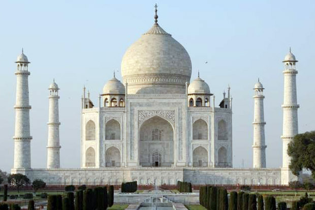 India Khawatir Warna Taj Mahal Berubah