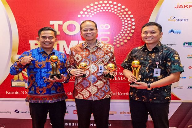 Dinilai Paling Baik, Bank BJB Borong Penghargaan TOP BUMD 2018