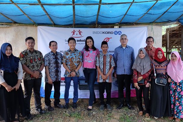Tingkatkan Mutu Pendidikan, Miss Indonesia Renovasi Sekolah