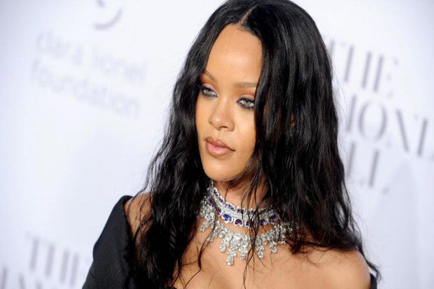 Rihanna dan Drake Tak Lagi Punya Hubungan Pertemanan atau Asmara