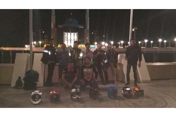 Injakkan Kaki di Makassar, Single Touring HCSTI dapat Sambutan Hangat