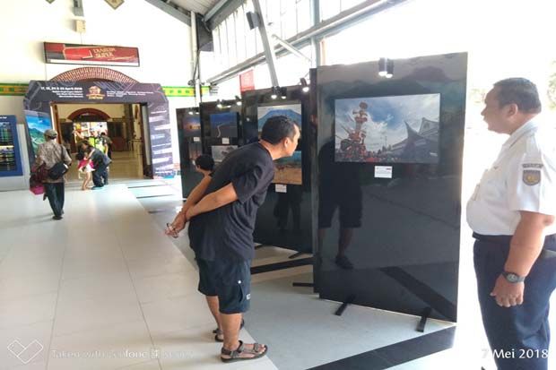 PT KAI Pamerkan Foto Lokasi Wisata di Stasiun Tawang