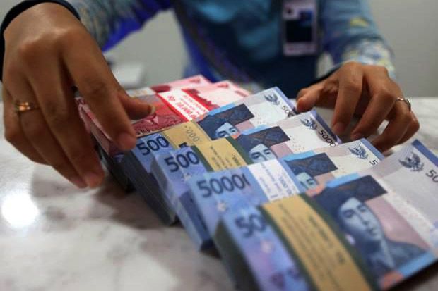 Rupiah Lemah Akibat Pelebaran Defisit Transaksi Berjalan