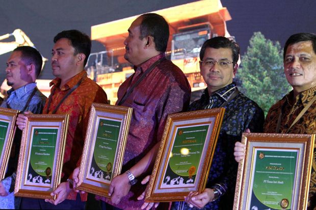 Sukses Kelola Lingkungan Tambang, Semen Indonesia Terima Penghargaan Emas