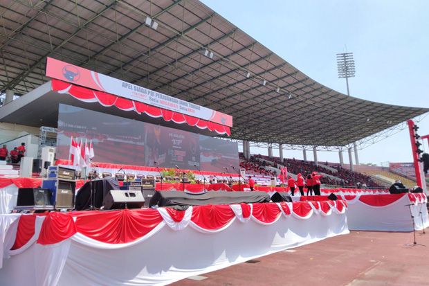 Jelang Apel Siaga PDIP, Kader Mulai Padati Stadion Mahanan Solo