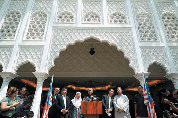 Diampuni, Anwar Ibrahim Segera Bebas