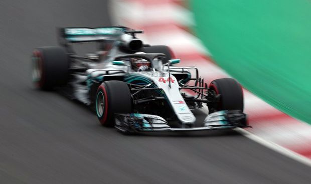 Lewis Hamilton Cetak Pole Position di Barcelona