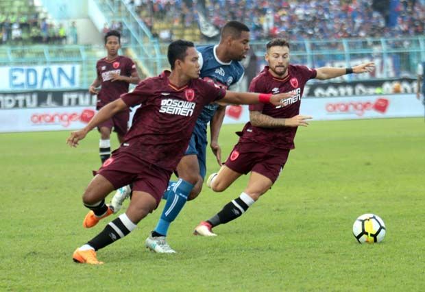 Ditahan Imbang PSM Makassar, Begini Reaksi Pelatih Arema FC