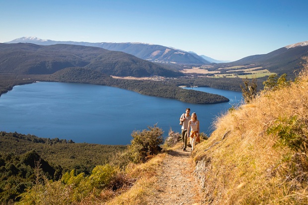 5 Hal yang Membuat Turis Harus Kunjungi New Zealand