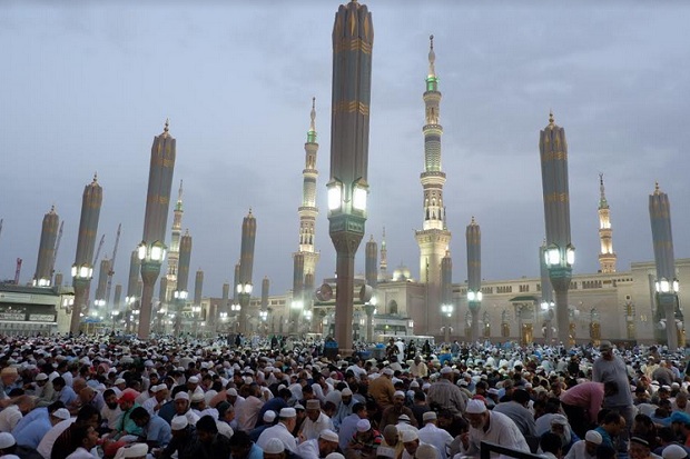 Yuk, Intip Suasana Berbuka Puasa di Masjid Nabawi