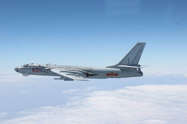 Tak Seperti Filipina, Vietnam Kecam Manuver Bomber H-6K China
