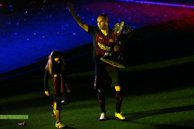 Kamis, Iniesta Umumkan Gabung Lukas Podolski di Klub Jepang