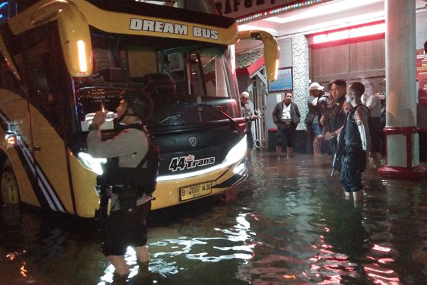 Lapas Pekalongan Terendam Banjir, 331 Napi Dipindah ke Nusakambangan