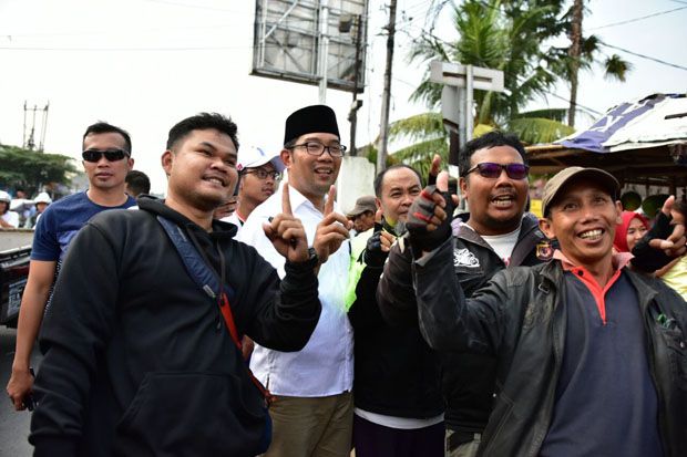 Ridwan Kamil Kampanye Door to Door di Bogor, Warga Sumringah