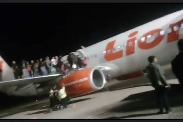 Penjelasan Lion Air Terkait Insiden di Bandara Supadio