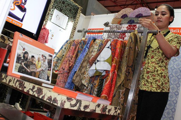 Perluas Pasar Ekspor, Kemenperin Boyong IKM Batik ke Paris