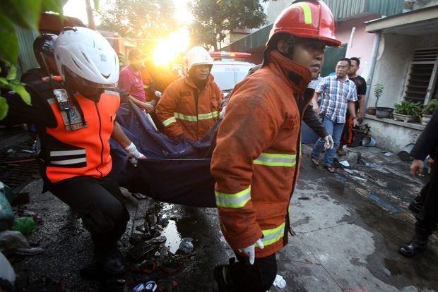 Rumah Kos di Surabaya Terbakar, 8 Orang Tewas di Lokasi