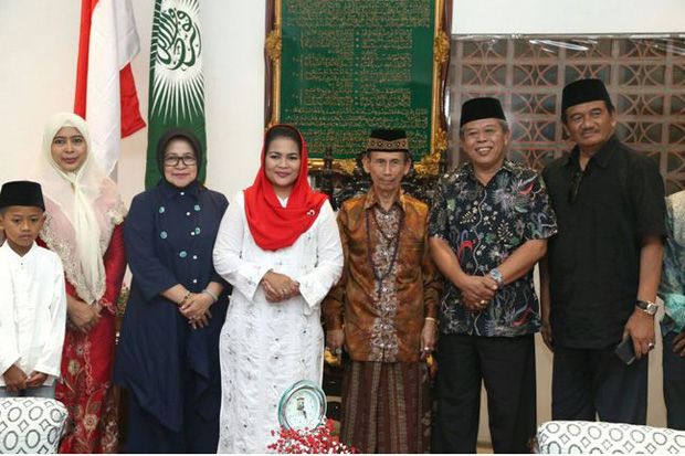 Mursyid Tarekat Wahidiyah Beri Nasihat Penting untuk Puti Soekarno
