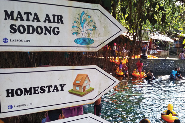 Wisata Murah Meriah di Pemandian Mata Air Sodong Bogor