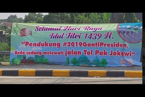 Heboh Spanduk Jalan Tol Jokowi, PDIP: Itu Ekspresi Masyarakat