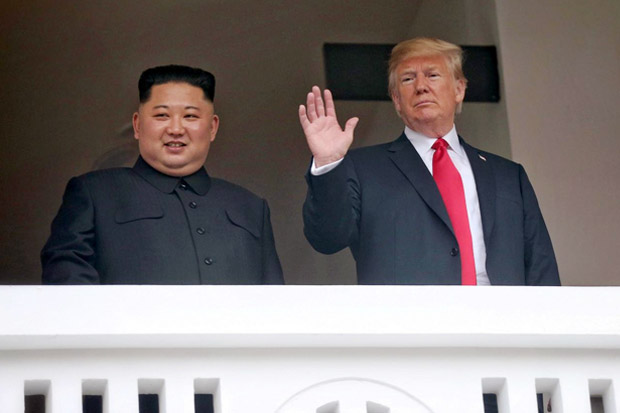 Jong-un dan Trump Sepakat Denuklirisasi Dilakukan Bertahap