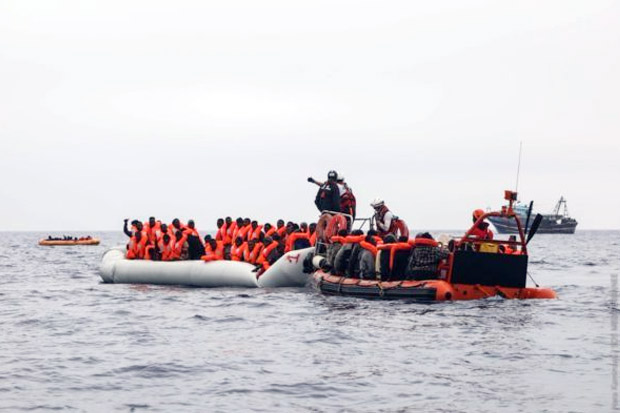 Spanyol Selamatkan Lebih dari 900 Migran, Temukan 4 Mayat