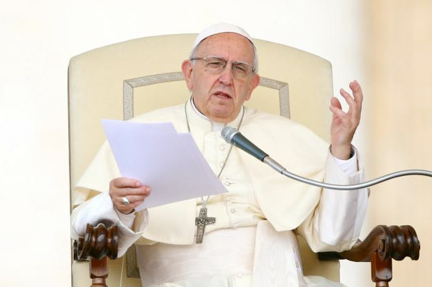 Paus Menyamakan Aborsi dengan Kejahatan Nazi