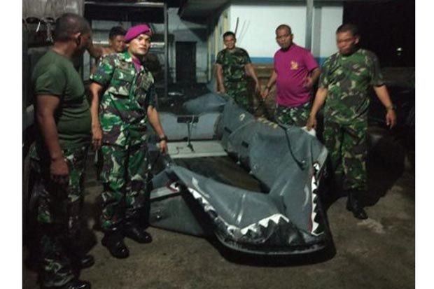 Bantu Tim SAR, Satuan Marinir Kirim Penyelam Handal ke Danau Toba