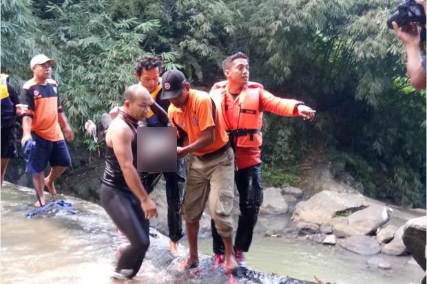2 Wisatawan yang Tenggelam di Curug Nangga Banyumas Ditemukan Tewas