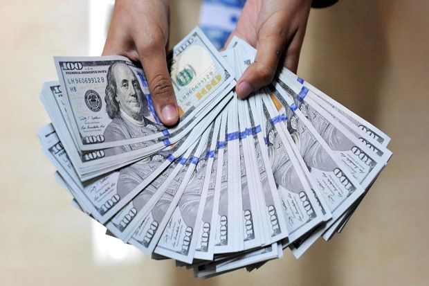 Dolar AS Tetap Menguat Meski Dibayangi Kekhawatiran Perang Dagang