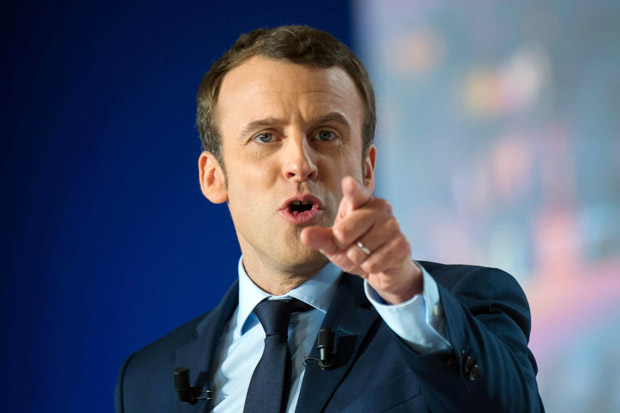 Marahi Remaja, Emmanuel Macron: Panggil Saya Pak Presiden