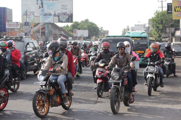 Arus Lalin di Pantura Cirebon Ramai Lancar