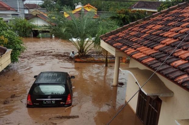 Banjir Bandang di Musim Kemarau Terjang Banyuwangi, 325 Rumah Rusak