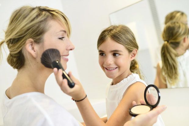 Tips Makeup Simple untuk Ibu yang Sibuk Mengurus Anak
