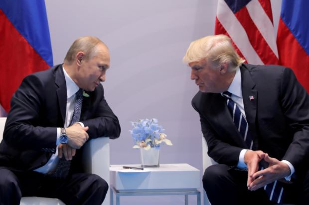 Trump Akan Tanya Intervensi Pemilu AS saat Bertemu Putin