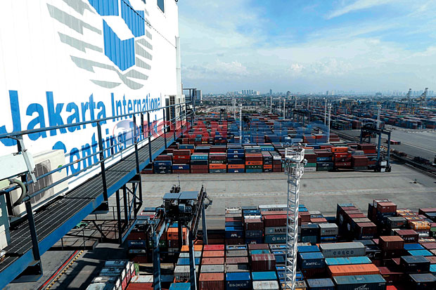 Pekerja Pelabuhan Indonesia Tuntut Keadilan dan Hapuskan Outsourcing