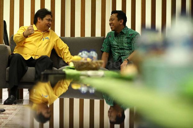 Pertemuan Airlangga-Romahurmuziy Dinilai Perkuat Koalisi Jokowi