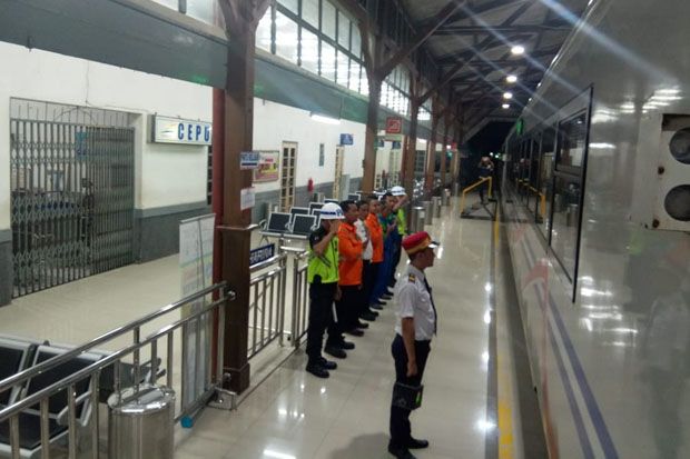 Begini Gaya Salam Greeting di Lingkungan Stasiun PT KAI Daop 4 Semarang