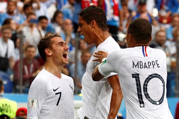 Babak 1 : Varane Bawa Prancis Unggul atas Uruguay
