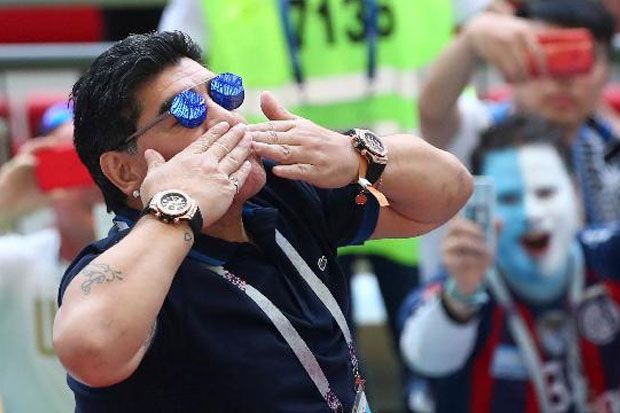 Pemain Legendaris Diego Maradona Ditegur Badan Sepak Bola Dunia