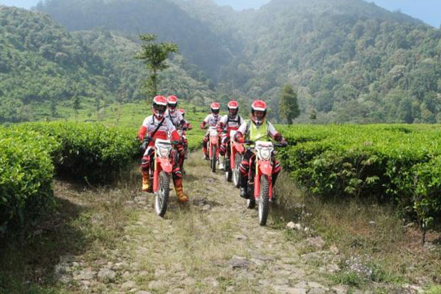 Gerombolan Bikers Adventure Honda Sambut MXGP Indonesia