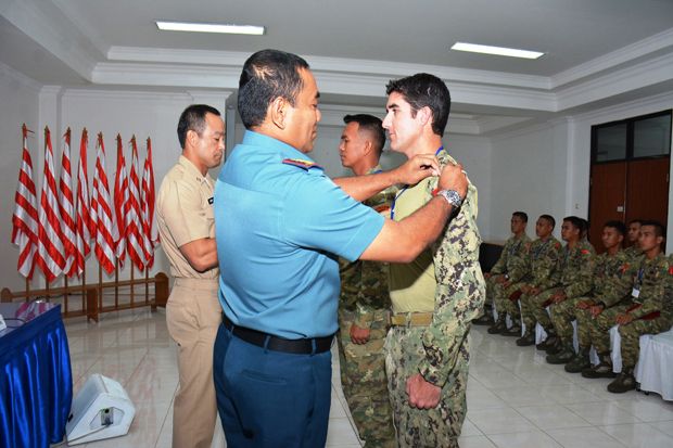 Kopaska TNI AL-US Navy Seal Gelar Latihan Thunder Iron 18-2446