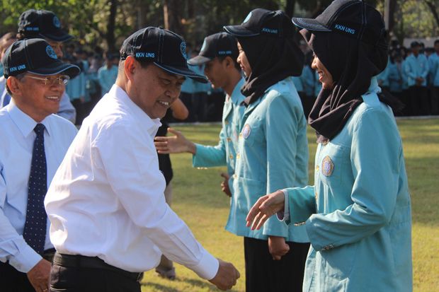 UNS Lepas 3.073 Mahasiswa KKN ke Desa di Jawa dan Luar Jawa