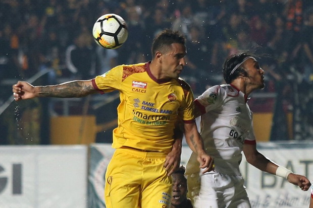 Vizcarra Dua Gol, Sriwijaya FC Tahan Imbang Persija