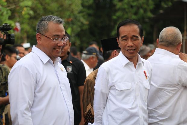 Presiden Jokowi Tinjau Program Padat Karya Tunai di Banyuasin