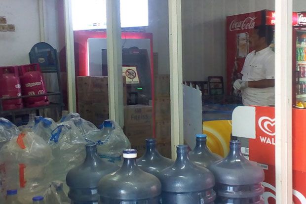 Jebol Atap Minimarket, Maling Gagal Bobol Mesin ATM