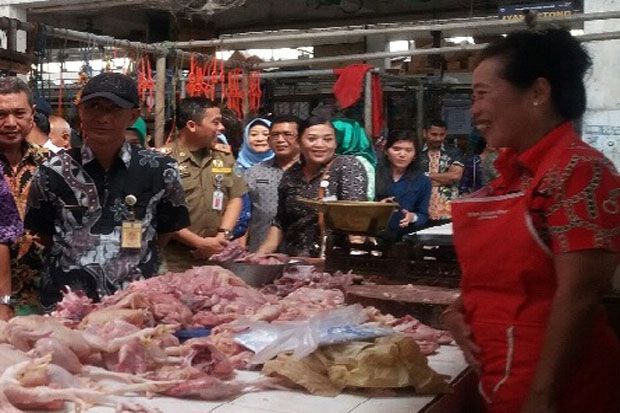 Harga Daging Ayam di Salatiga Tembus Rp37.000/Kg, Omzet Turun 50%