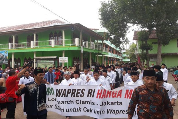 Dukung Cak Imin Jadi Wapres, Ribuan Orang Long March Banjar-Jakarta