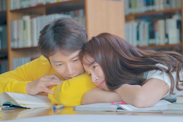 Ji Sung dan Han Ji Min Tebar Cinta lewat Familiar Wife