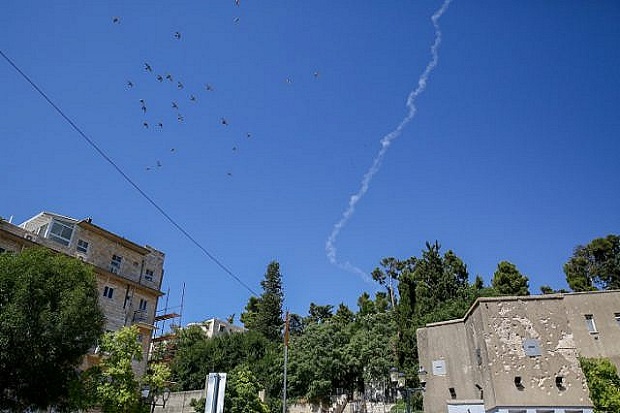 Sistem Antirudal Davids Sling Israel Halau 2 Roket Suriah
